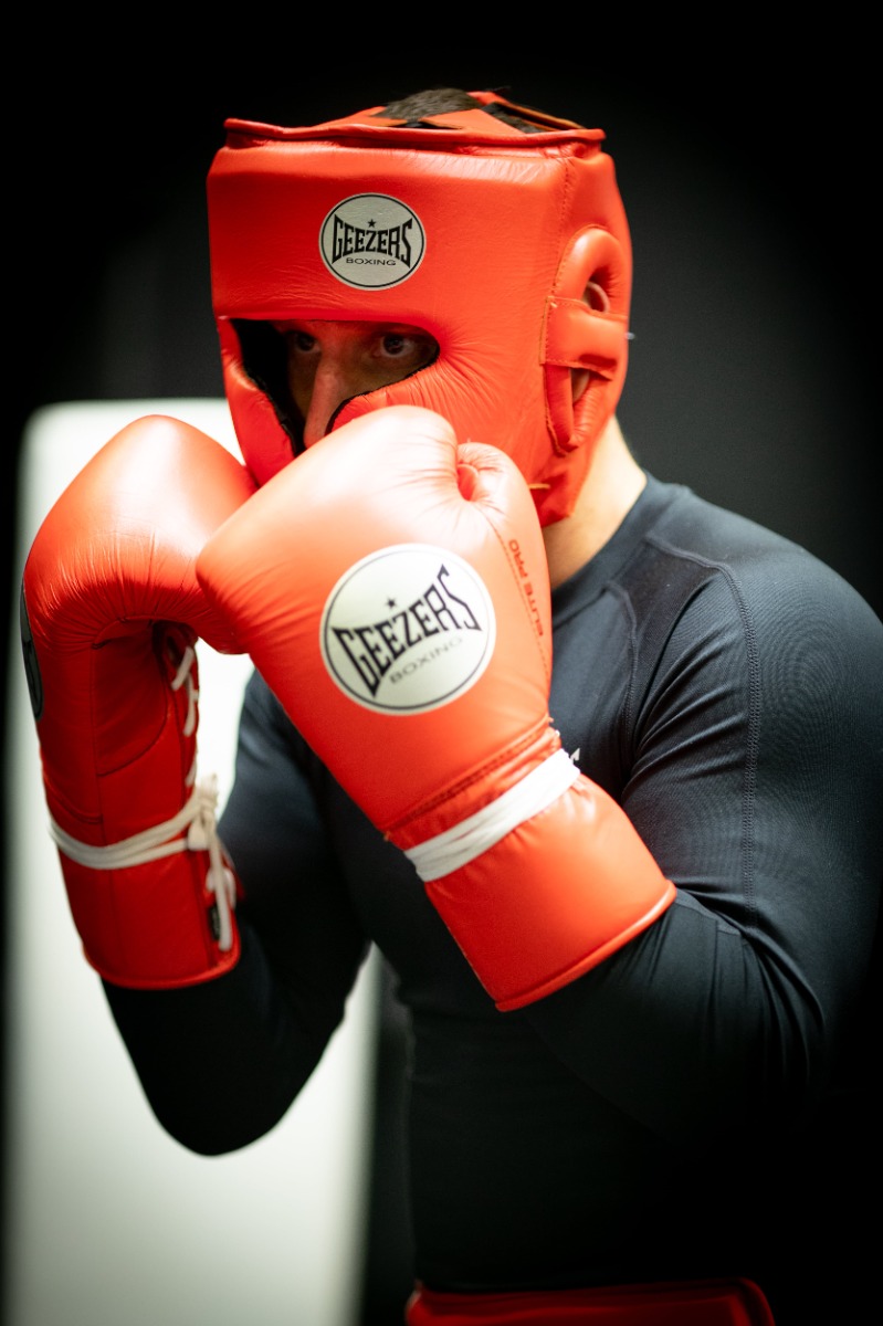 Illustrative example of 16 oz sparring gloves from Google Search