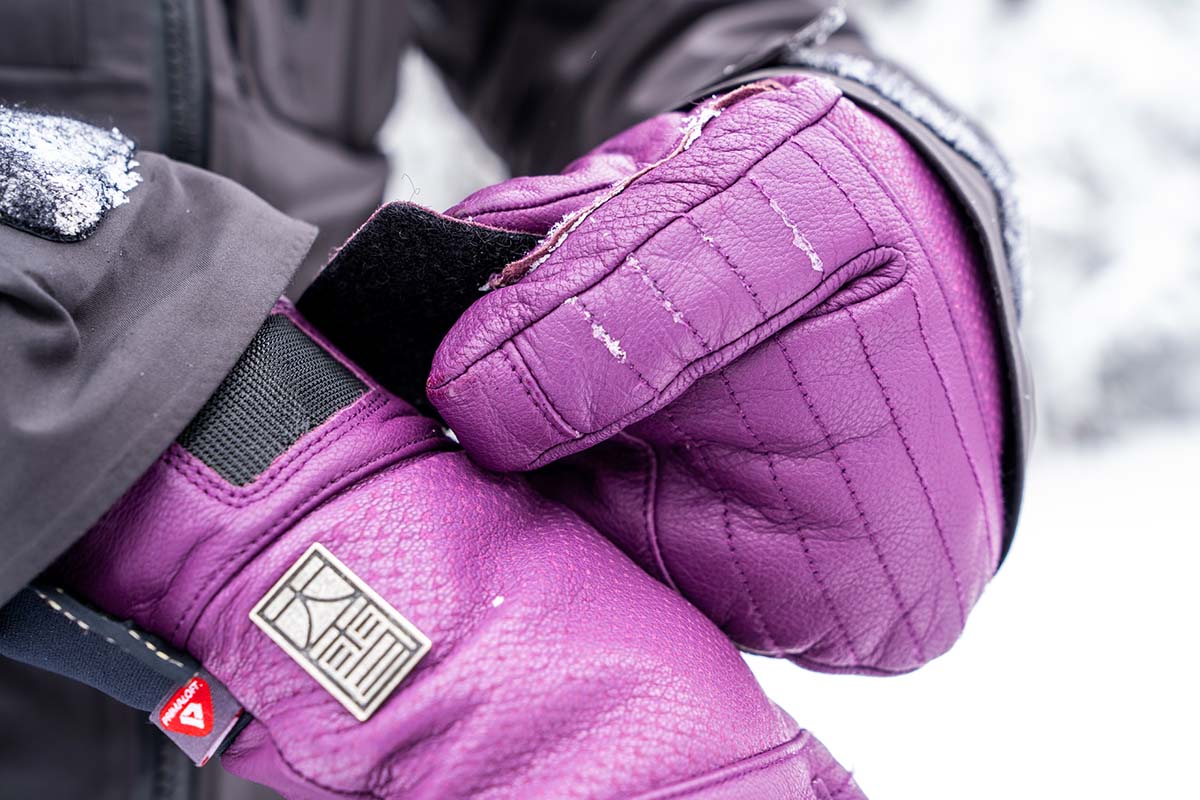 Illustrative example of best womens ski gloves mittens from Google Search