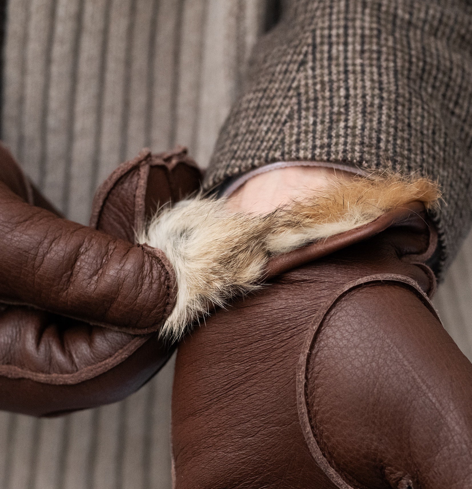 Illustrative example of cashmere gloves from Google Search