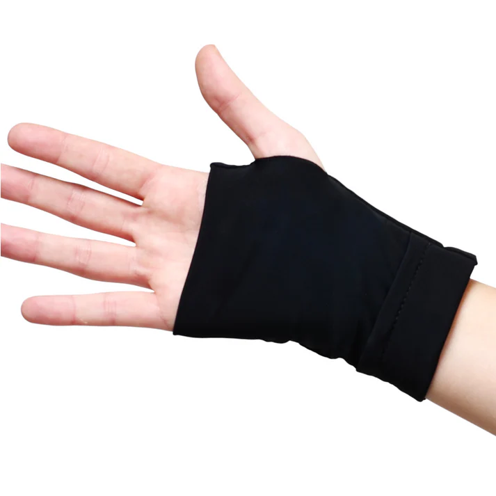 Illustrative example of cooling gloves from Google Search