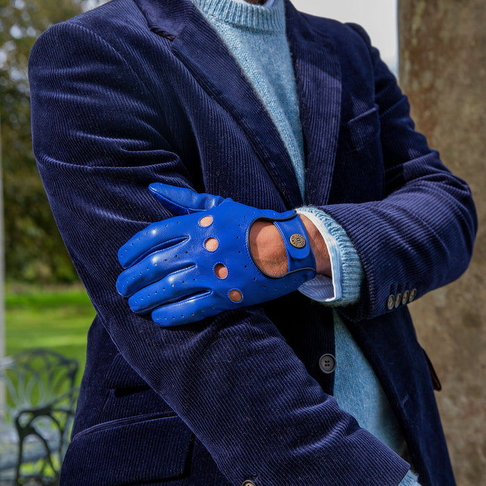 Illustrative example of driving gloves men from Google Search