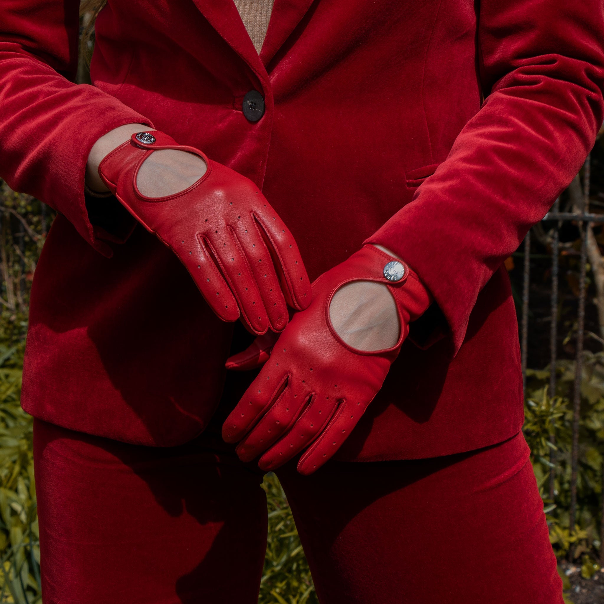 Illustrative example of female leather driving gloves from Google Search