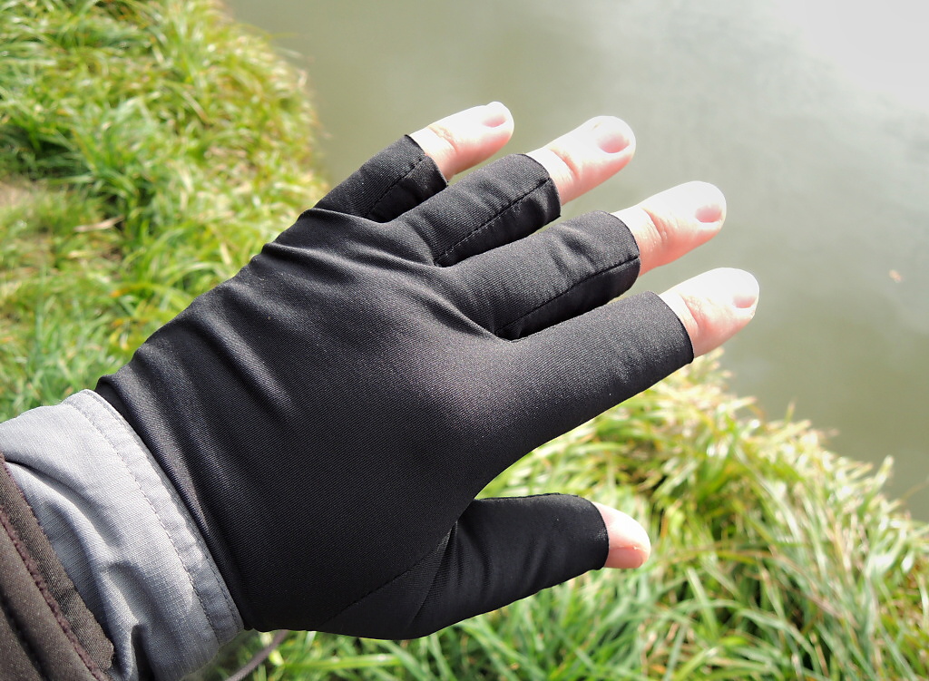 Illustrative example of fly fishing gloves from Google Search