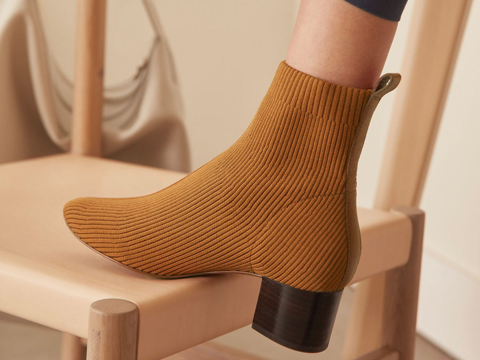 Illustrative example of glove boots from Google Search