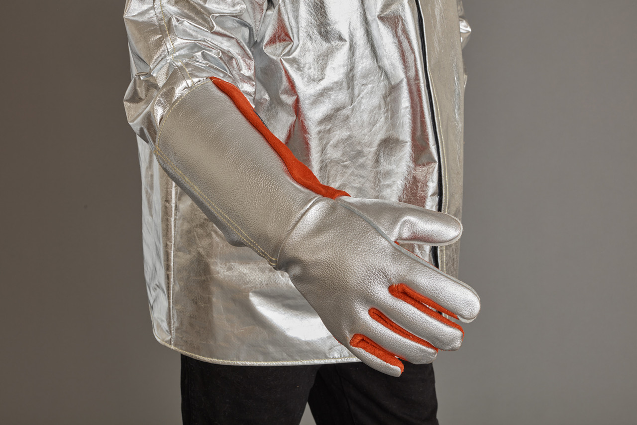 Illustrative example of leather gauntlet gloves from Google Search