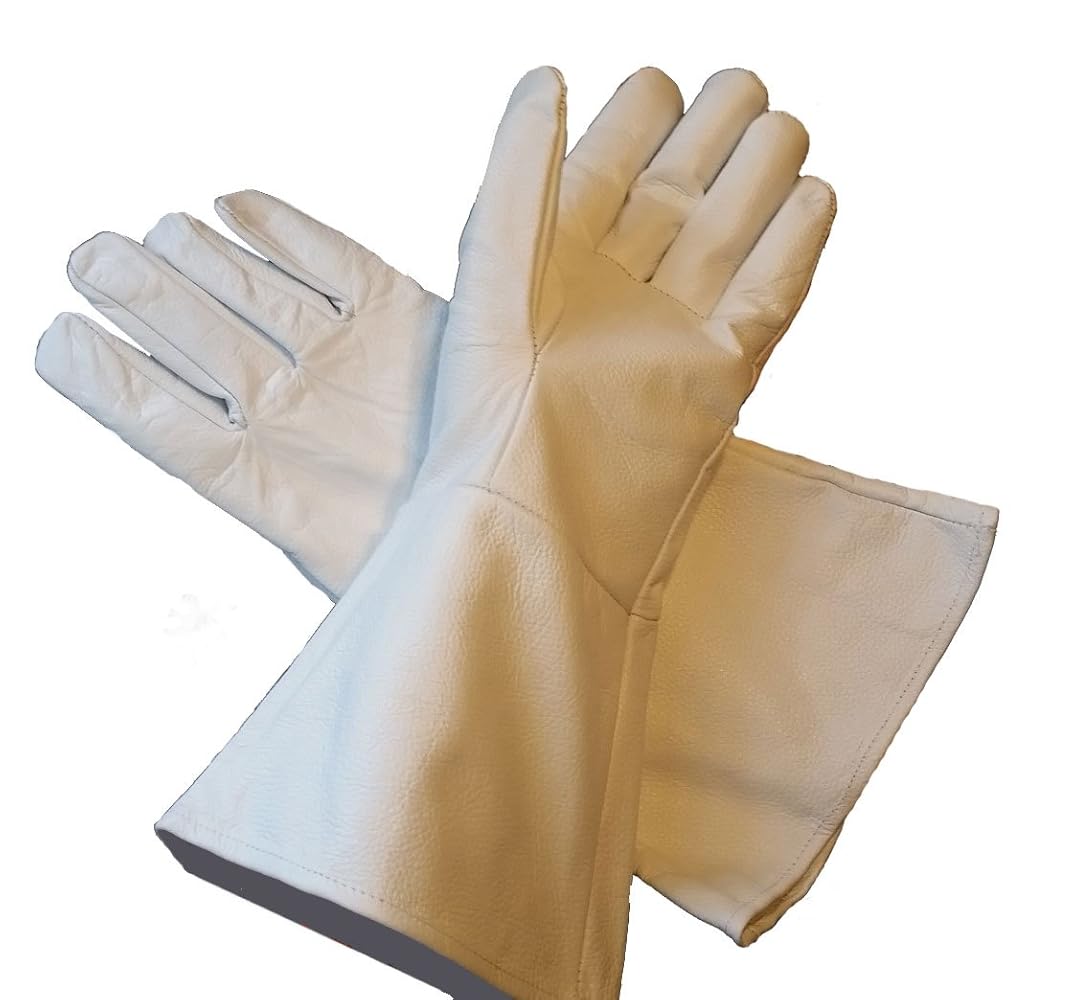 Illustrative example of leather gauntlet gloves from Google Search
