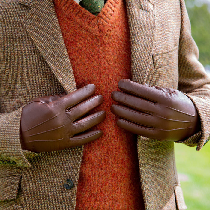 Illustrative example of leather gloves with cashmere lining from Google Search