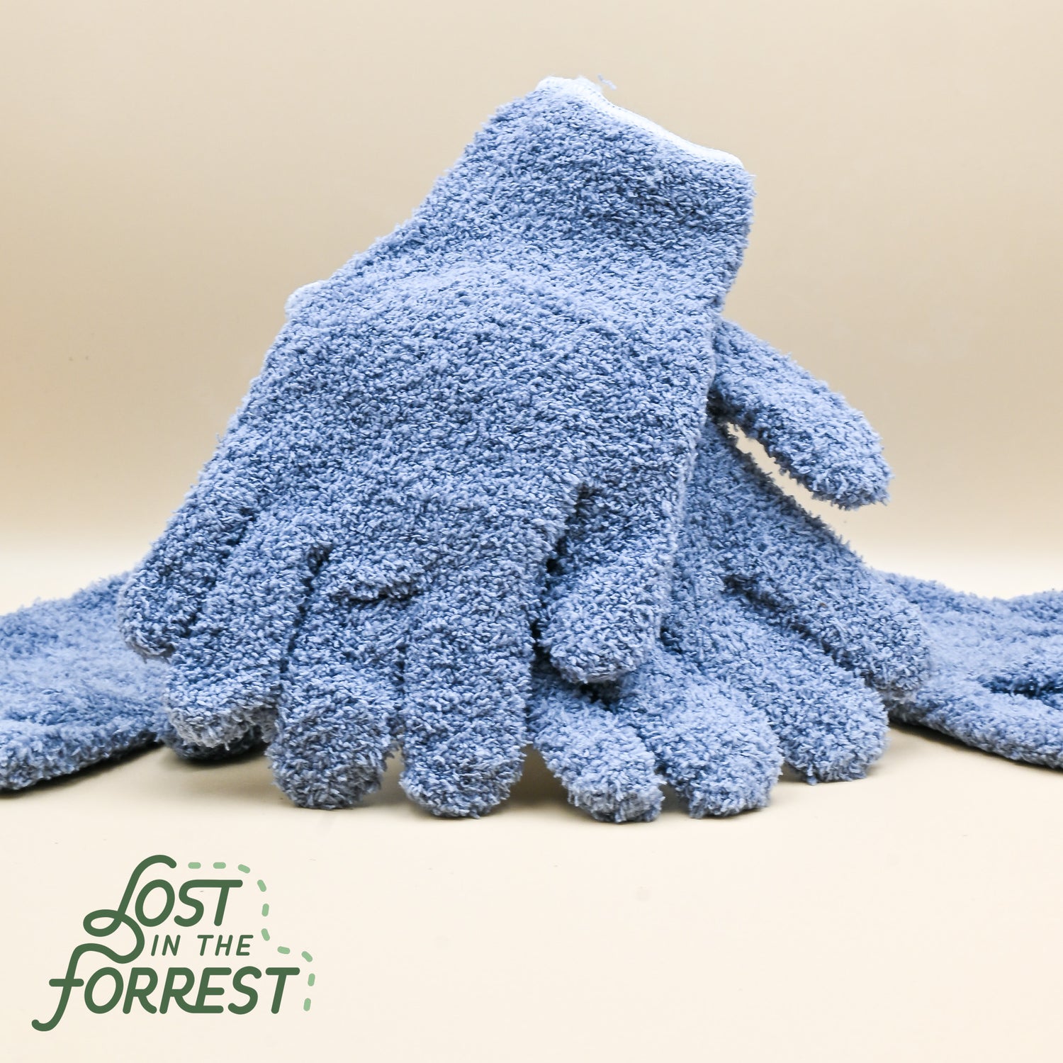 Illustrative example of microfiber gloves from Google Search