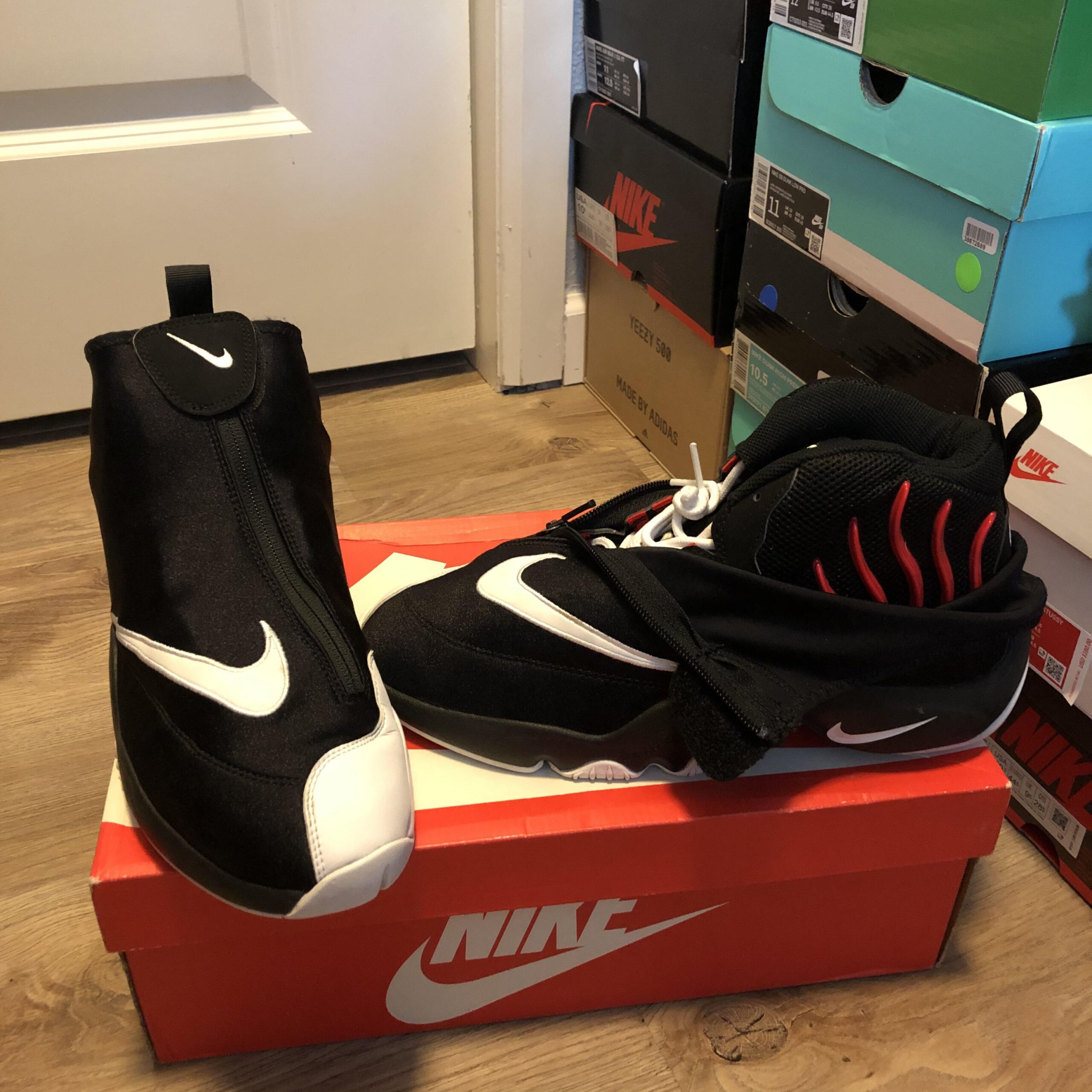 Illustrative example of nike glove shoes from Google Search