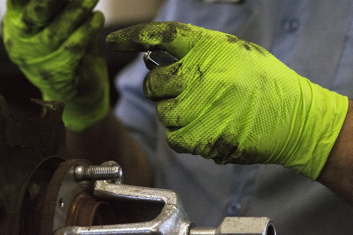 Illustrative example of thick gloves from Google Search
