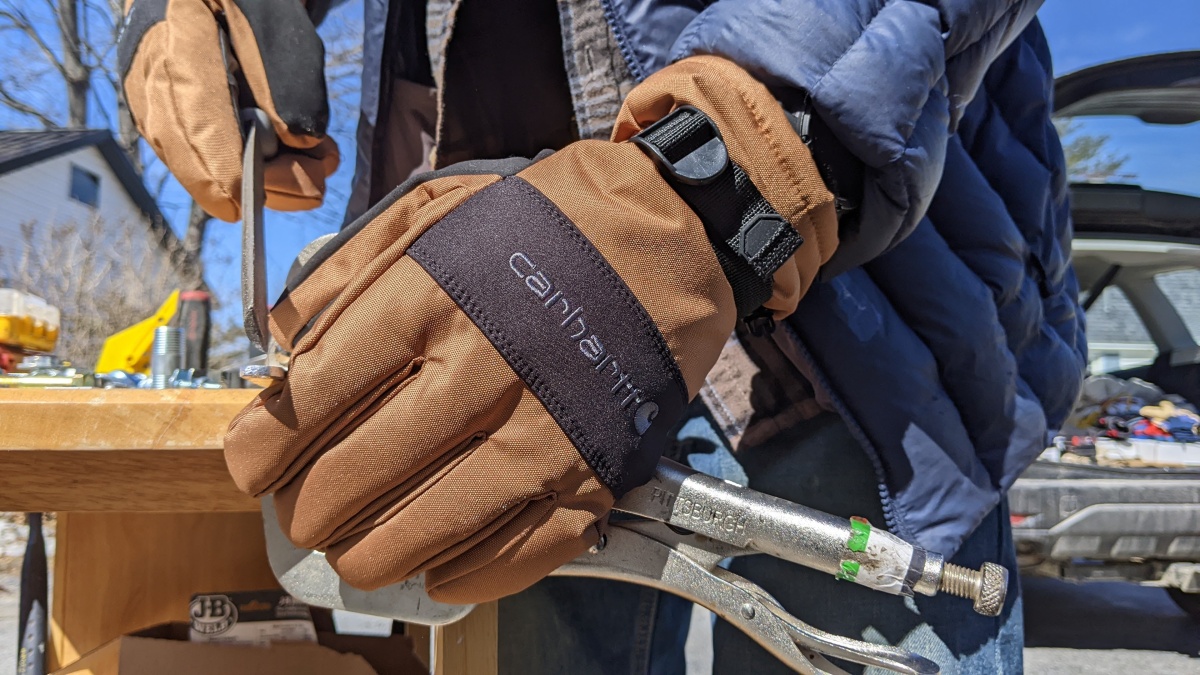 Illustrative example of winter workwear gloves from Google Search